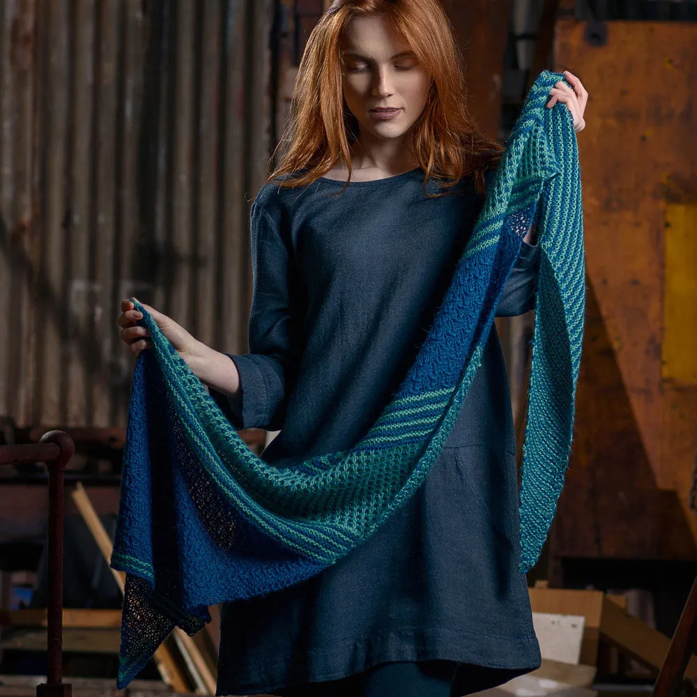 Two-colour Asymmetrical Shawl Pattern